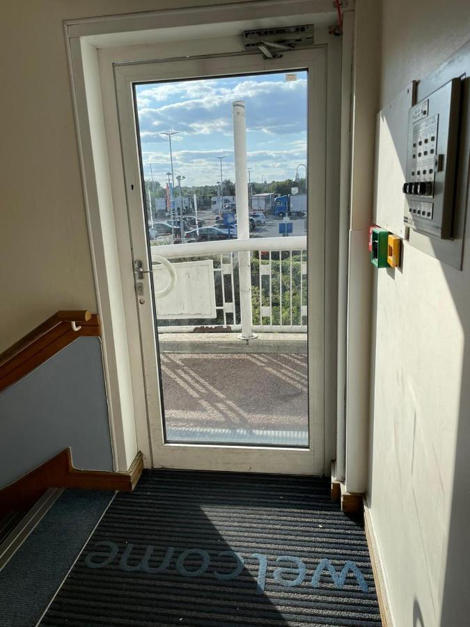 Thurrock Hotel M25 Services Aveley Esterno foto