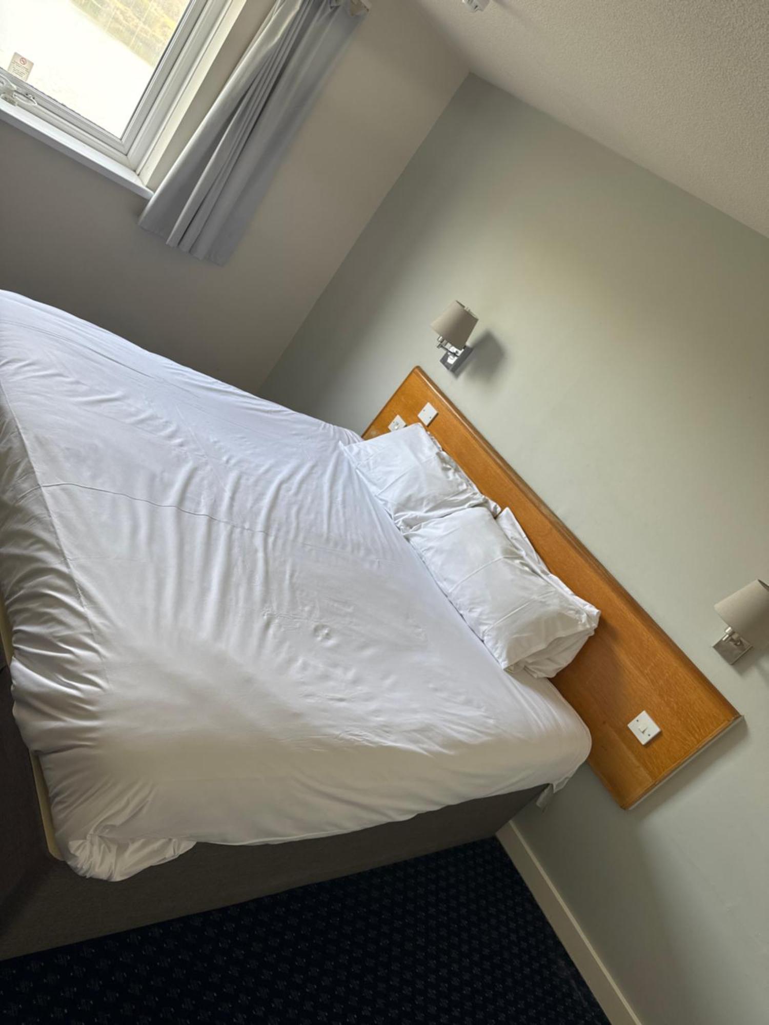 Thurrock Hotel M25 Services Aveley Esterno foto