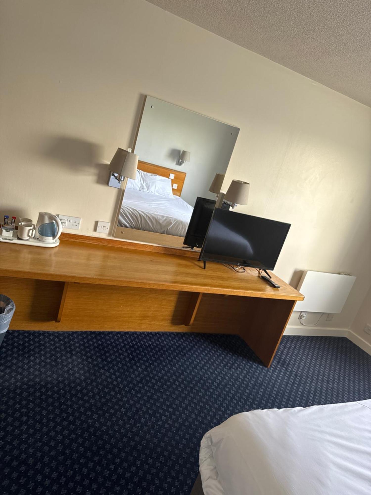 Thurrock Hotel M25 Services Aveley Esterno foto